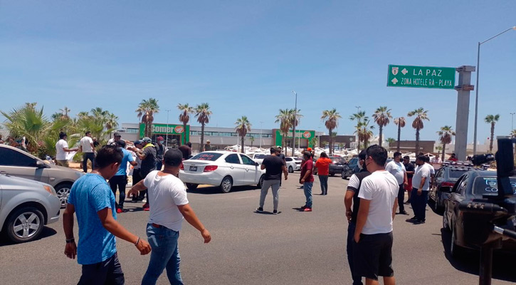 Ordena Alcalde de Los Cabos la liberación inmediata de conductores de la plataforma Uber