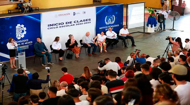 “Vamos a seguir luchando por una sociedad donde la gente viva en mejores condiciones”: Víctor Castro