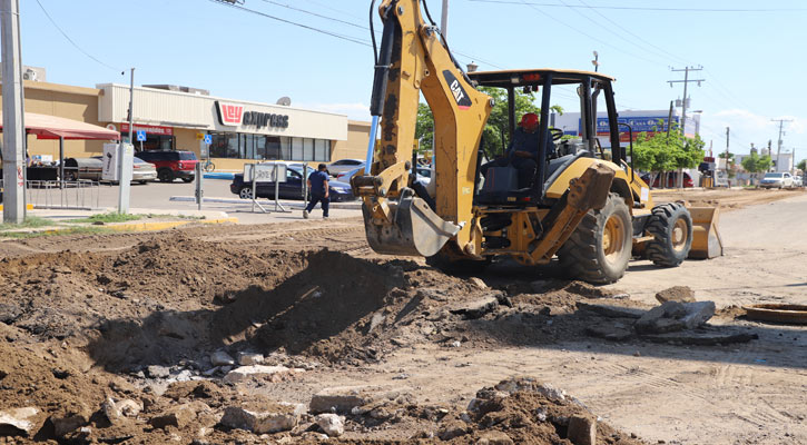 Reconstruyen el bulevar Santa Rosa en La Paz