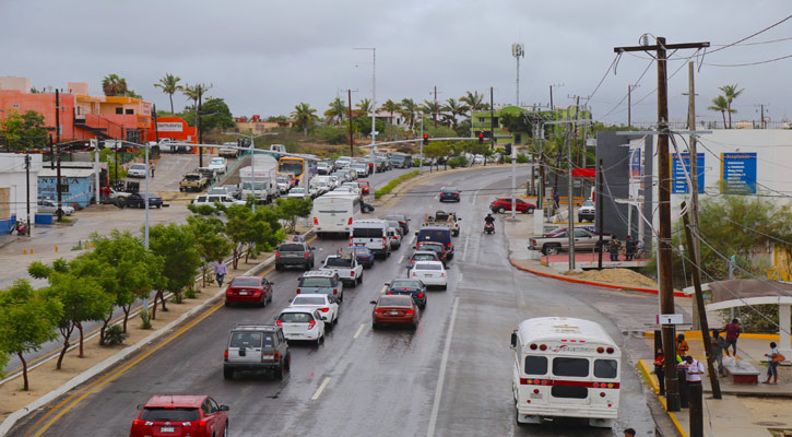 Suspendidas de manera parcial algunas rutas de urbanos y colectivos en Los Cabos