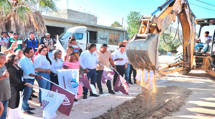 Inician obra para introducir la red hidráulica en la colonia Valle del Cabo en CSL