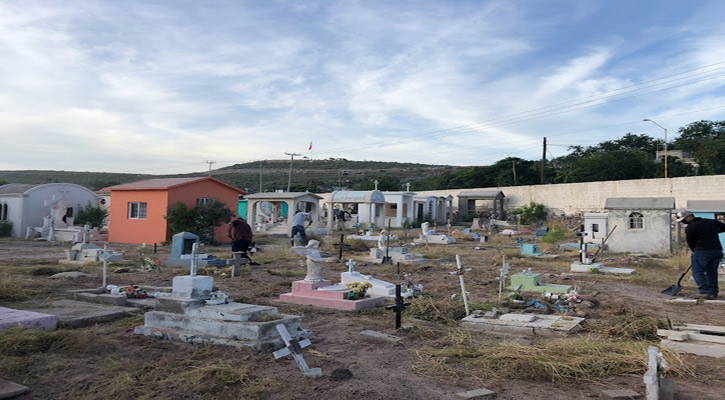 Aseguran que los panteones de La Paz están listos para recibir a visitantes el Día de Muertos