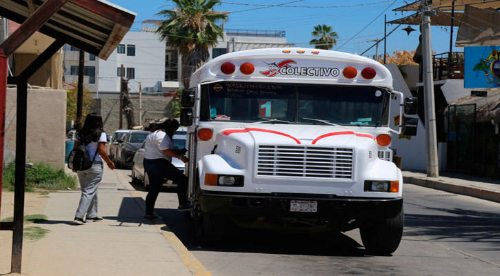 Debe el transporte público de Los Cabos aplicar descuento a estudiantes todo el año