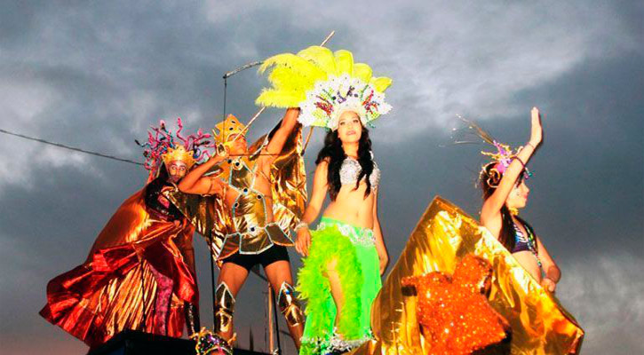 Revisan pretensiones económicas de artistas que se quieran traer al Carnaval en La Paz Revisan pretensiones económicas de artistas que se quieran traer al Carnaval en La Paz