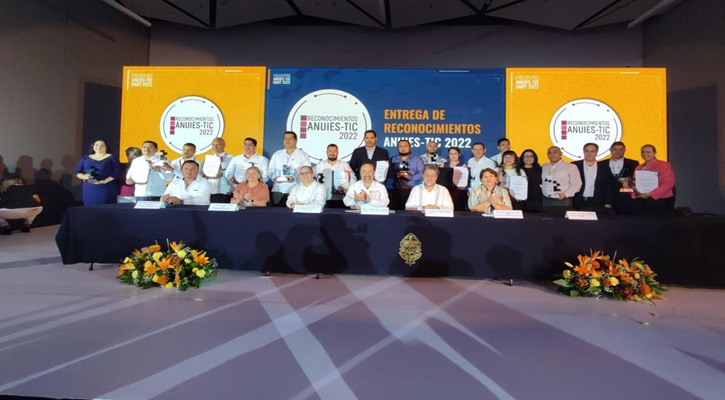 Recibió la UABCS premio Anuies TIC 2022