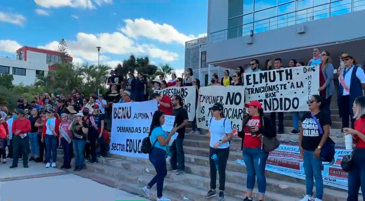 Disidencia magisterial haría paros escalonados ante amenaza de descuentos