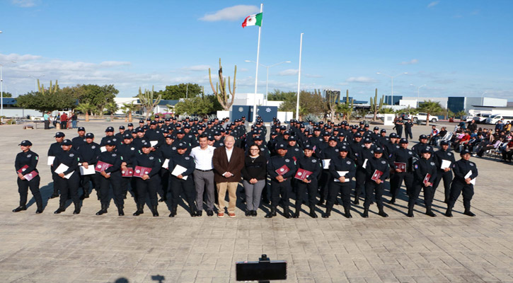 Concluyeron cursos de preparación inicial 151 cadetes de seguridad en BCS