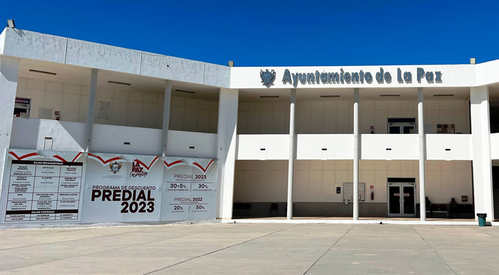 Pretenden trabajadores parar Servicios Públicos y áreas operativas del gobierno de La Paz
