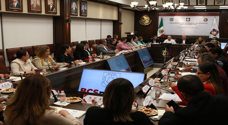 Acuerdan los tres Poderes de BCS seguir trabajando juntos por una mejor sociedad