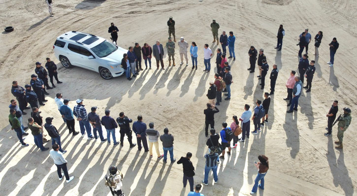 Atienden Alcaldesa de La Paz y Gobernador denuncia ciudadana de predio inseguro en calle Tuna y Toronja