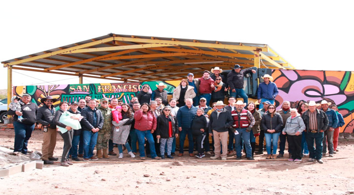 Otorgan un tractor para la comunidad de San Francisco de la Sierra