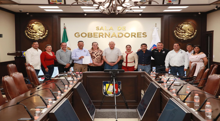 Signan acuerdo del incremento salarial que se otorgará a partir de abril a trabajadores del servicio público
