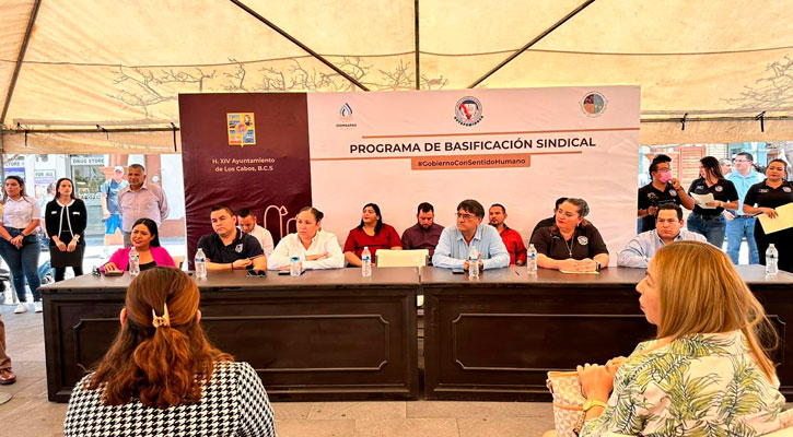 Entregó el Ayuntamiento de Los Cabos 35 bases sindicales a igual número de trabajadores