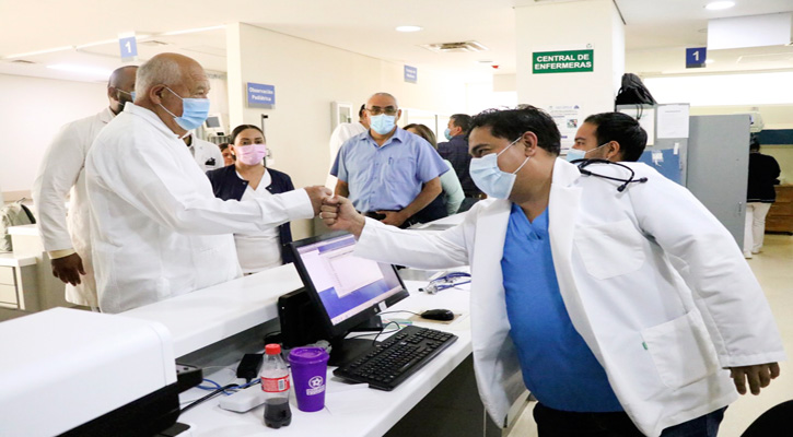 “Estamos mejorando el abasto de medicamentos en hospitales estatales junto con IMSS-Bienestar”: Gobernador