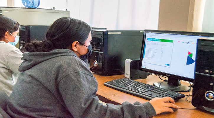 Aplica ISJuventud test vocacional vía digital a estudiantes en BCS