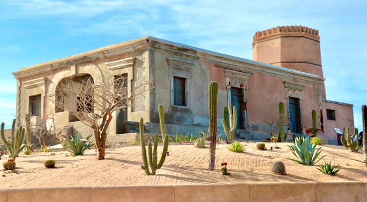 Conmemoran en CSL el 118° aniversario del Faro Viejo de Cabo Falso