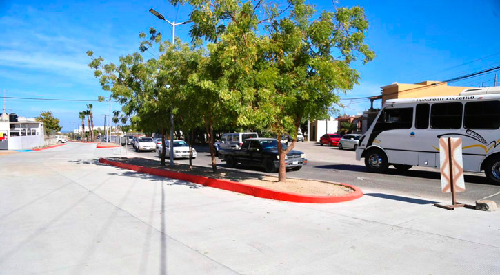 Entregan pavimentación del bulevar de la colonia Hojazen en CSL