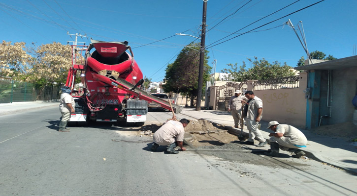Rehabilitó el Oomsapas 10 baches en la colonia 4 de Marzo de CSL  