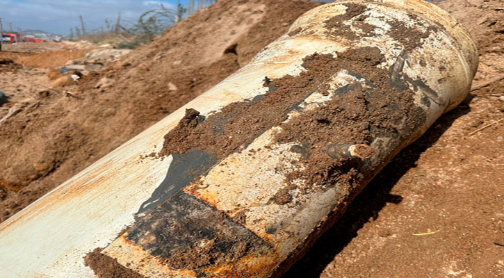 Reparan fuga de agua en avenida Tamaral provocada por intento de conexiones clandestinas
