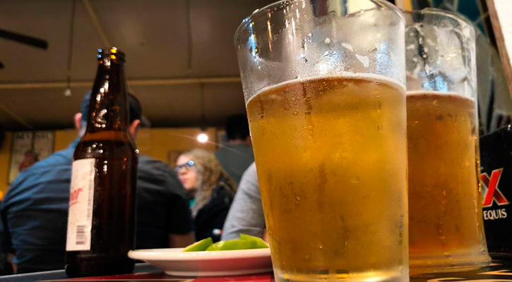 Red interna del Ayuntamiento de La Paz expedía permisos falsos para venta de alcohol