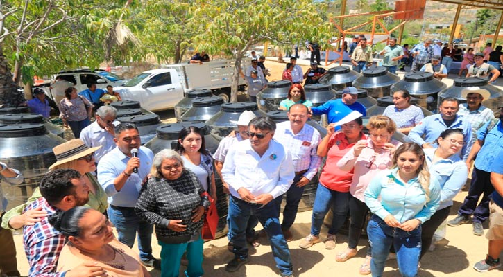 Se atendieron a 300 personas y otorgaron más de 20 apoyos asistenciales en la Audiencia Pública de Buena Vista