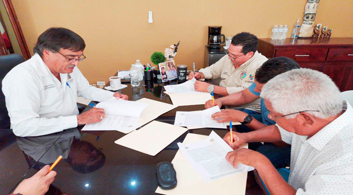 Firman contrato de compra-venta de inmueble que servirá para instalaciones de Conalep en CSL