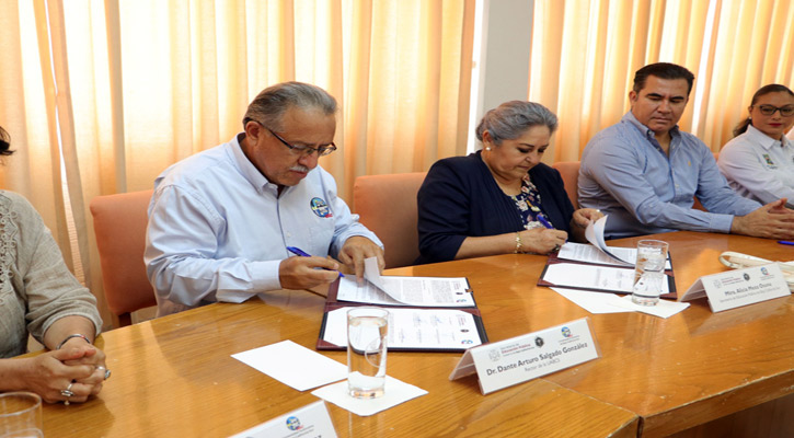 Firman UABCS y SEP convenio de comodato para uso de instalaciones educativas en La Ribera