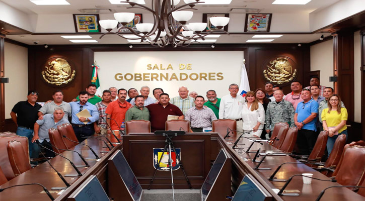 Necesario encontrar mecanismos para mejorar el servicio de transporte y el bienestar de las familias: Gobernador