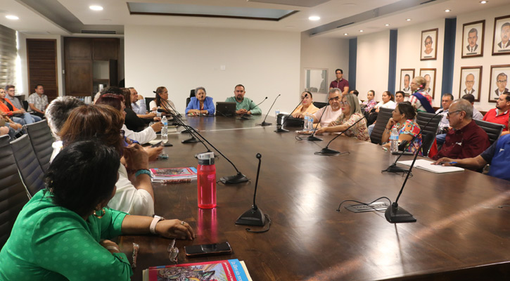 Comparten experiencias de la Nueva Escuela Mexicana docentes michoacanos y de BCS
