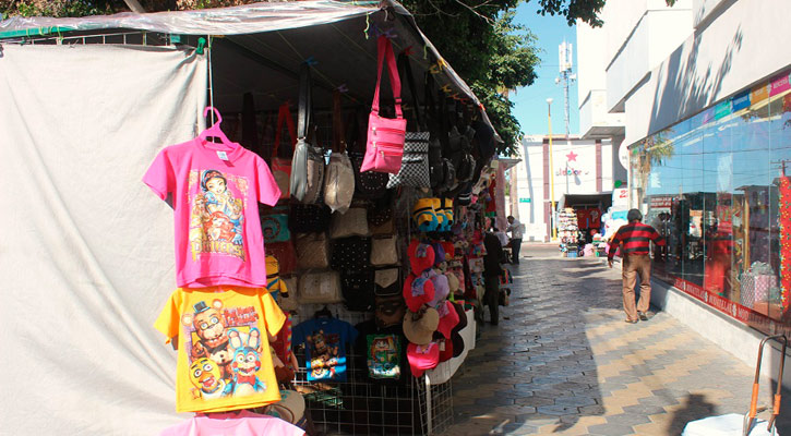 A principios de octubre se define futuro de vendedores semifijos del Centro de La Paz