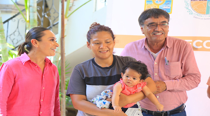 Entregaron 20 apoyos económicos a familiar que requieren atender su salud en Los Cabos