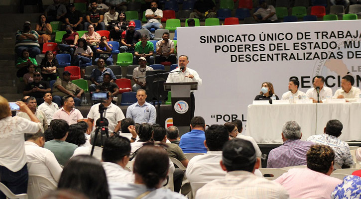 Entregarán burócratas de La Paz y Los Cabos iniciativa al Congreso del Estado Entregarán burócratas de La Paz y Los Cabos iniciativa al Congreso del Estado