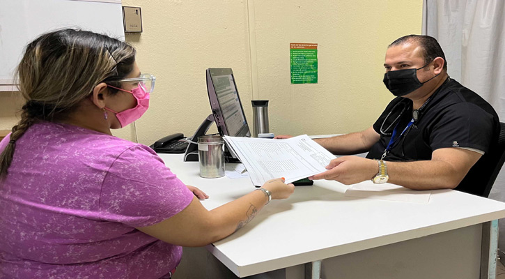 Brinda IMSS en BCS tratamiento adecuado a mujeres en proceso de menopausia