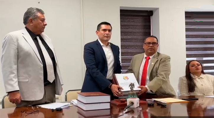 “Seré facilitador de acuerdos por BCS”, dice Rigo Mares al asumir la Jugocopo “Seré facilitador de acuerdos por BCS”, dice Rigo Mares al asumir la Jugocopo