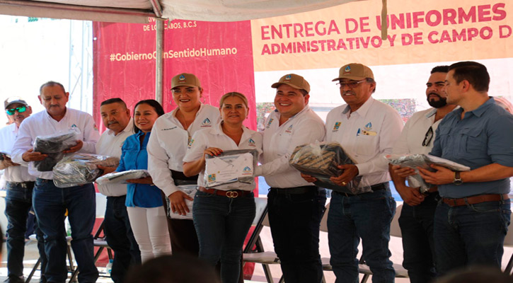 Entregaron 708 uniformes a trabajadores del Oomsapas de Los Cabos Entregaron 708 uniformes a trabajadores del Oomsapas de Los Cabos
