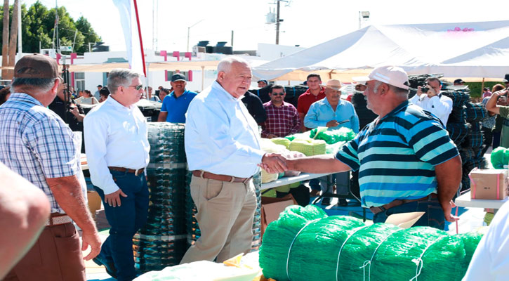 Entregó el Gobernador apoyos pesqueros y acuícolas en Comondú