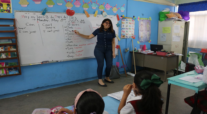 Atienden maestros de inglés a más de 39 mil alumnos en BCS Atienden maestros de inglés a más de 39 mil alumnos en BCS