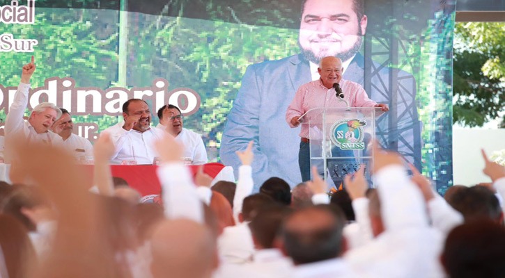 Reconoce el Gobernador a trabajadores del IMSS como pieza importante para garantizar la salud de la población