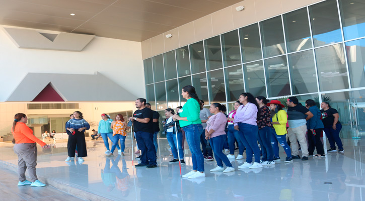 Preparan a 250 docentes que atienden a niños con discapacidad en BCS