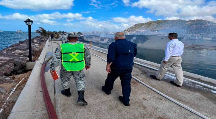 Supervisó el Gobernador acciones de combate contra incendio de embarcaciones en Marina Palmira