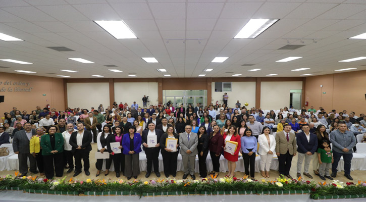 Entregó 199 títulos profesionales y 23 grados académicos la UABCS Campus La Paz