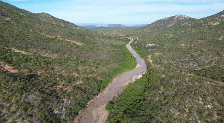 Visitan funcionarios de Conagua la zona donde se pretende construir nueva presa en La Paz