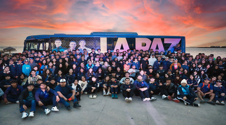 Entregaron vehículo exclusivo para deportistas de La Paz