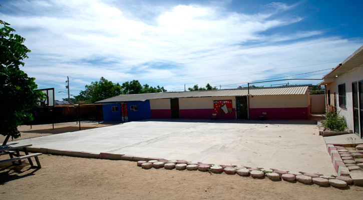 Supervisan trabajos que se realizan es primaria de nueva creación en la colonia Azteca en CSL Supervisan trabajos que se realizan es primaria de nueva creación en la colonia Azteca en CSL