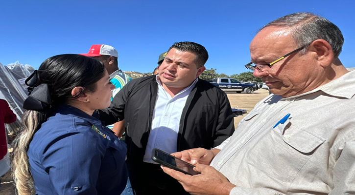 Atienden temas de alcantarillado y comercialización en la colonia Caribe Bajo en CSL
