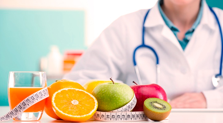 Ofrecen consejos nutricionales a pacientes crónicos que carecen de toda seguridad social en La Paz