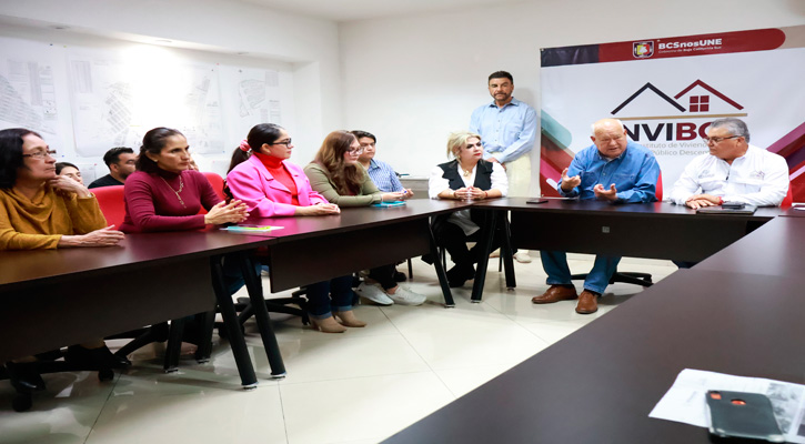 Convoca el Gobernador a trabajadores del INVI a mayor atención y buen trato con quienes acuden