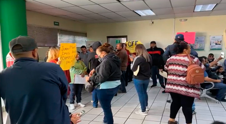 CFE le “juega en el dedo en la boca” a usuarios que protestan por altos cobros, acusan CFE le “juega en el dedo en la boca” a usuarios que protestan por altos cobros, acusan