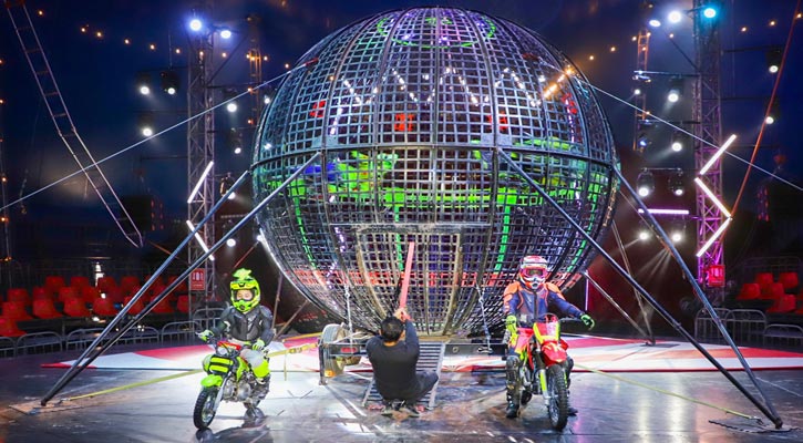 Se presenta hoy espectáculo circense en el Carnaval La Paz 2024 Se presenta hoy espectáculo circense en el Carnaval La Paz 2024