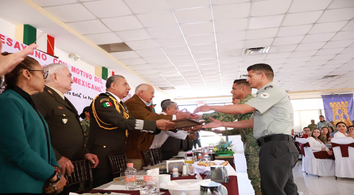 Reconoce el Gobernadora lealtad y patriotismo del Ejército Mexicano